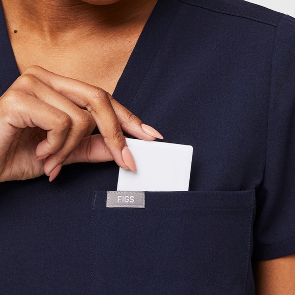 FIGS Women’s Navy Set - Kade Cargo Pant, Catarina Top - Both Size Small - Picture 3 of 6